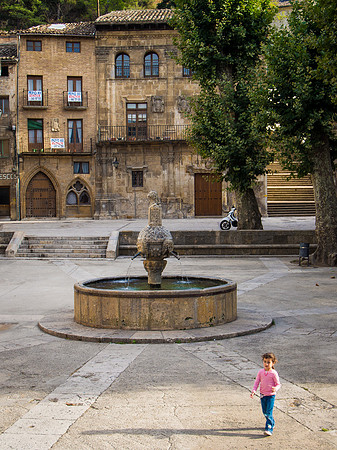 Day 5: Puenta la Reina to Estella (Estella)
