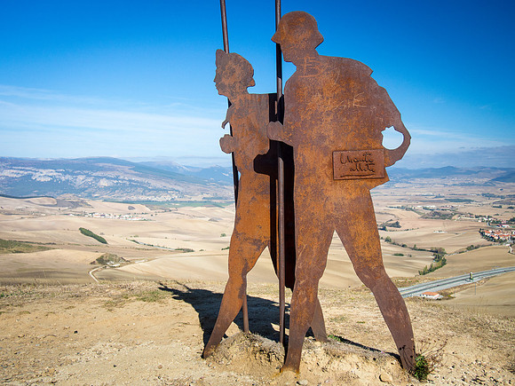 Day 4: Pamplona to Puenta La Reina (Alto del Perdon)