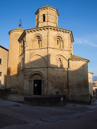 Day 7: Los Arcos to Logroño (Iglesia de Santo Sepulcro in Torres del Rio)