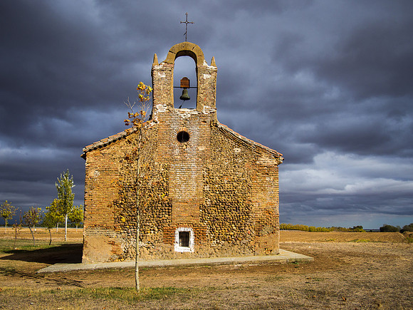Day 18: Terradillos de los Templarios to El Burgo Ranero (Ermita de Nuestra Señora de Perales)