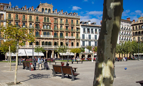 Day 3: Larrasoana to Pamplona (Pamplona)